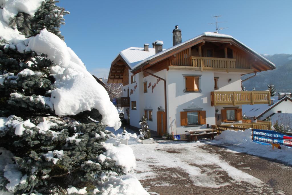 Garni Goccia D'Oro Hotel Cavalese Kültér fotó