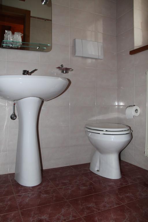 Garni Goccia D'Oro Hotel Cavalese Szoba fotó